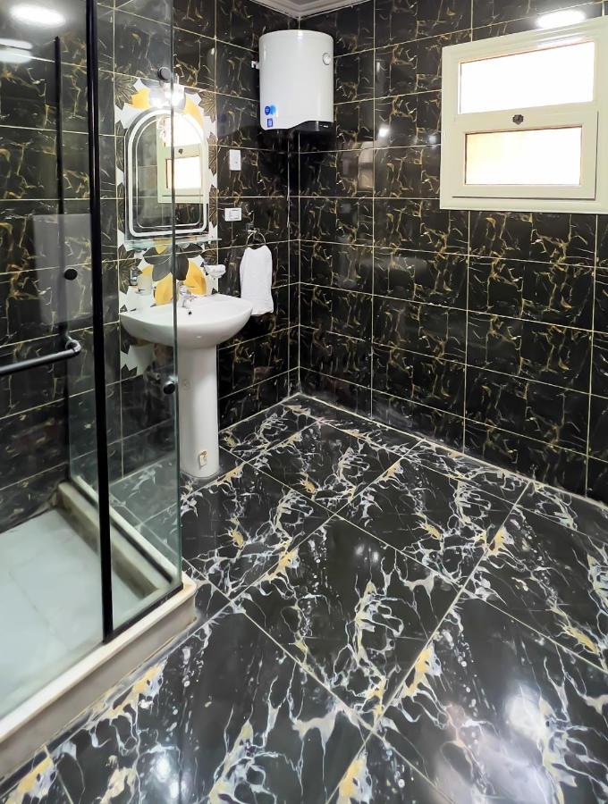 Apartment الجيزه هرم شارع ابو الهول السياحي *
